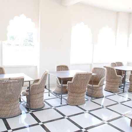 Hotel Moon Lake Pushkar Eksteriør billede