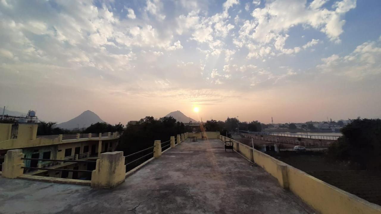 Hotel Moon Lake Pushkar Eksteriør billede